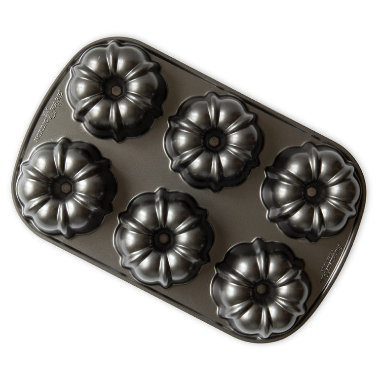 Nordic Ware Classic Bundtlette cast aluminum mini bundt pan with 6 cavities